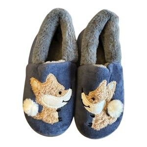 Mario Plush Fox Slippers – Kids Size 4-4.5 – Like New